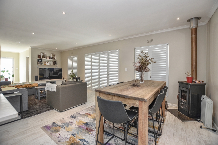 3 Bedroom Property for Sale in Sunningdale Western Cape